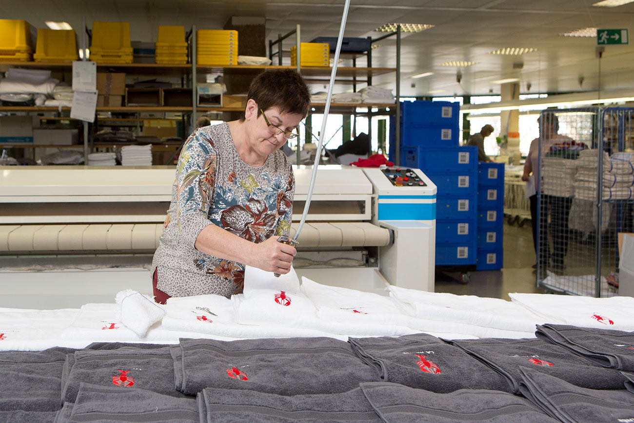 Entfernung der wasserlösliche Stickfolie