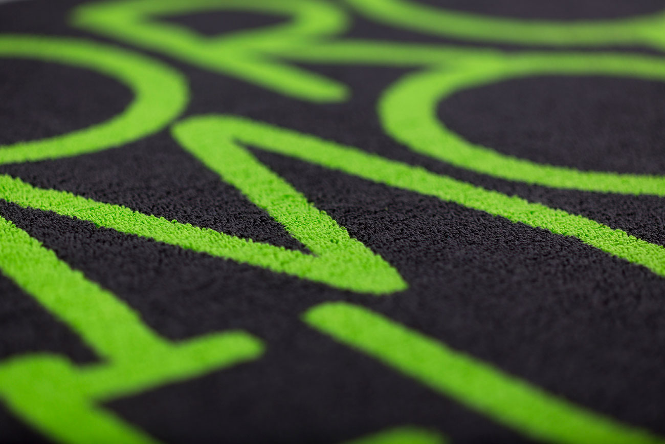 Zweifarbige Jacquard-Einwebung